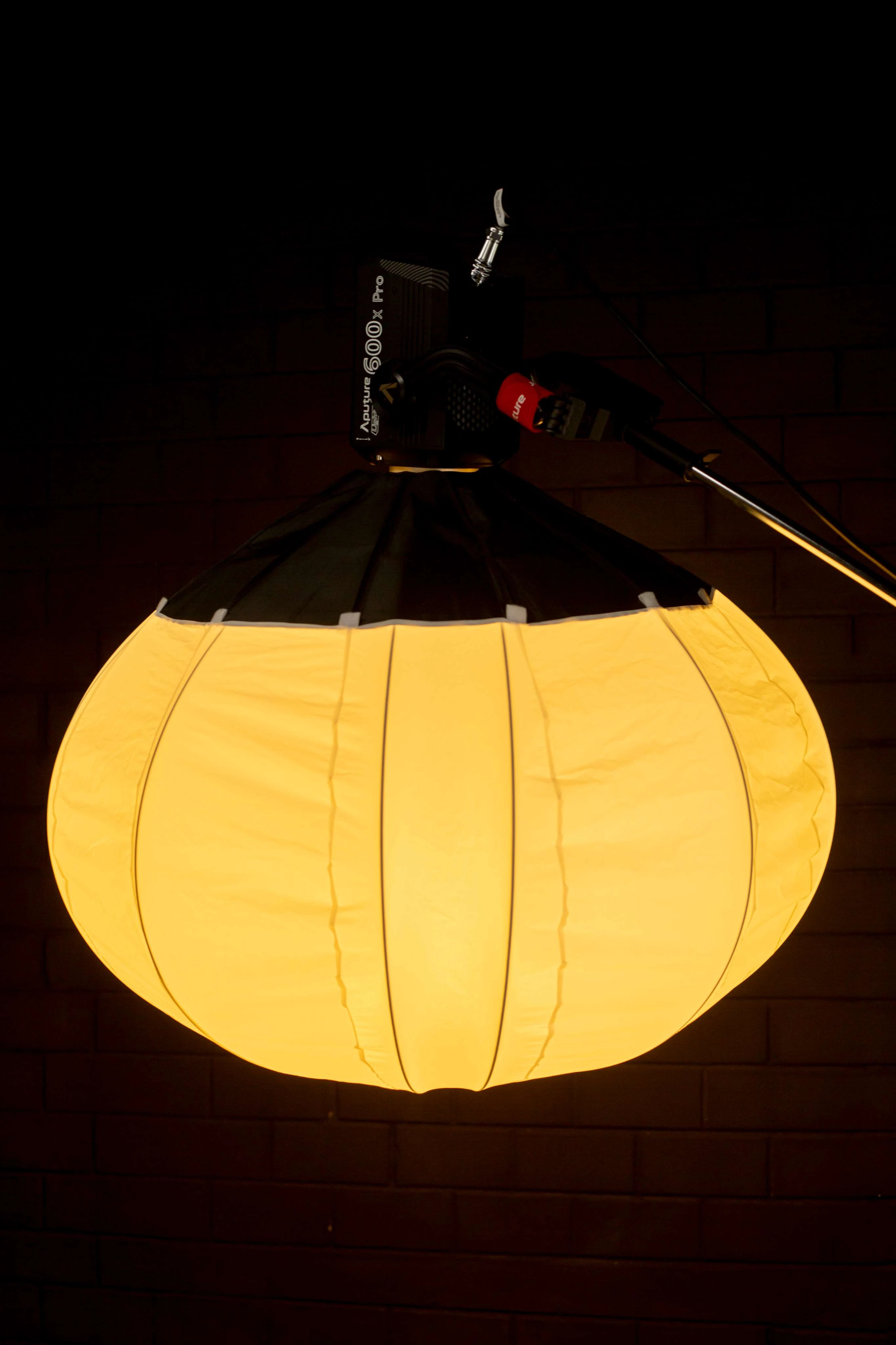 Aputure Lantern 90 — vue 3