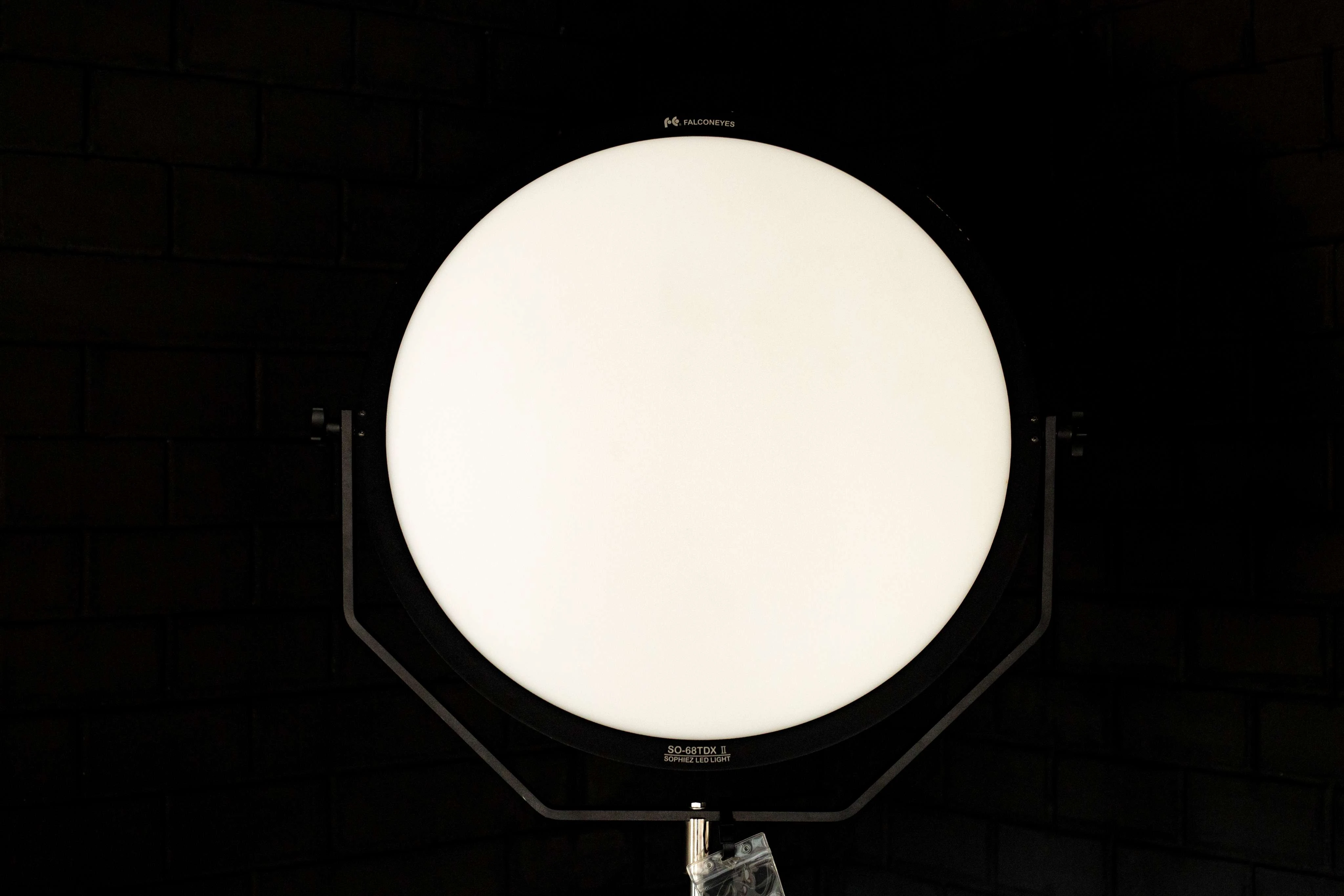 Falcon Eyes 68 TDX II — vue 3