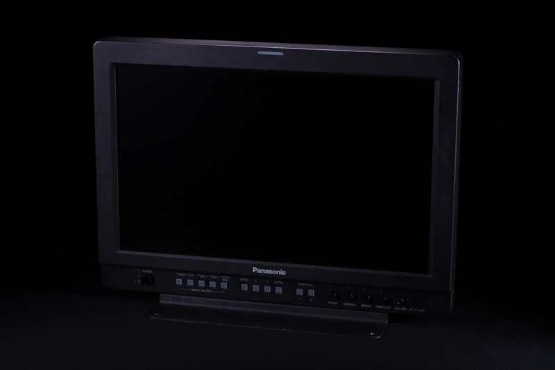 Moniteur Panasonic BT-LH 17" — vue 2